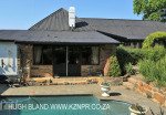 Newstead swimming pool and yard (4)