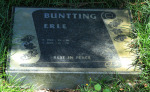 Currys-Post-St-Pauls-Church-grave-Erle-Bunting-2006