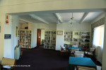 Burban Bearea Musgrave Road - The Caister Greenacres home library