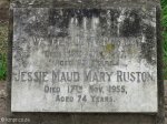 effingham-prince-mhlangana-rd-s29-45-41-e-31-01-ruston-family-graves-1