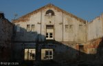 durban-point-gabled-derelict-s29-52-18-e-31-02-33-elev-3m-6