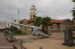 ladysmith-murchison-str-town-hall-siege-museum-guns-long-tom-3