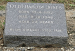 Ladysmith Garden of Remembrance Grave Otto Barlow Jones 1946)