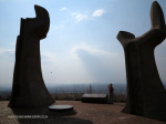 Platrand Burgher Monument  - upreaching hands (4).