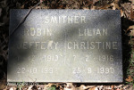 Lidgetton St Mathews Church Cemetery Grave  Robert & Lilian Smither