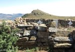 majuba-peak-s-27-28-633-e-29-50-924-elev-2114m-graves-monuments-19