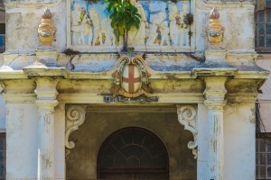 Mary Stainbank - Addington Della Robbia entrance