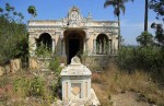 Ndwedwe Road - P100 - Old Temple & Residence - North of P100 - 29.33.738 S 31.02.787 E (46)
