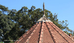 Ottos-Bluff-Hely-Hutchinsons-lodge-exterior-foof-originally-thatch