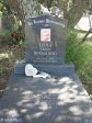 Umhlali Cemetery - grave - Leola Bernadu 2006